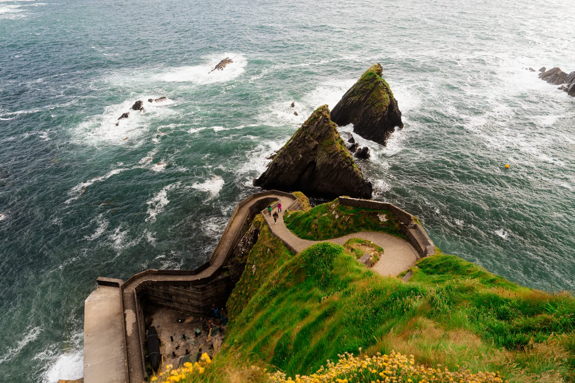 The zig-zag path down to Dunquin Pier